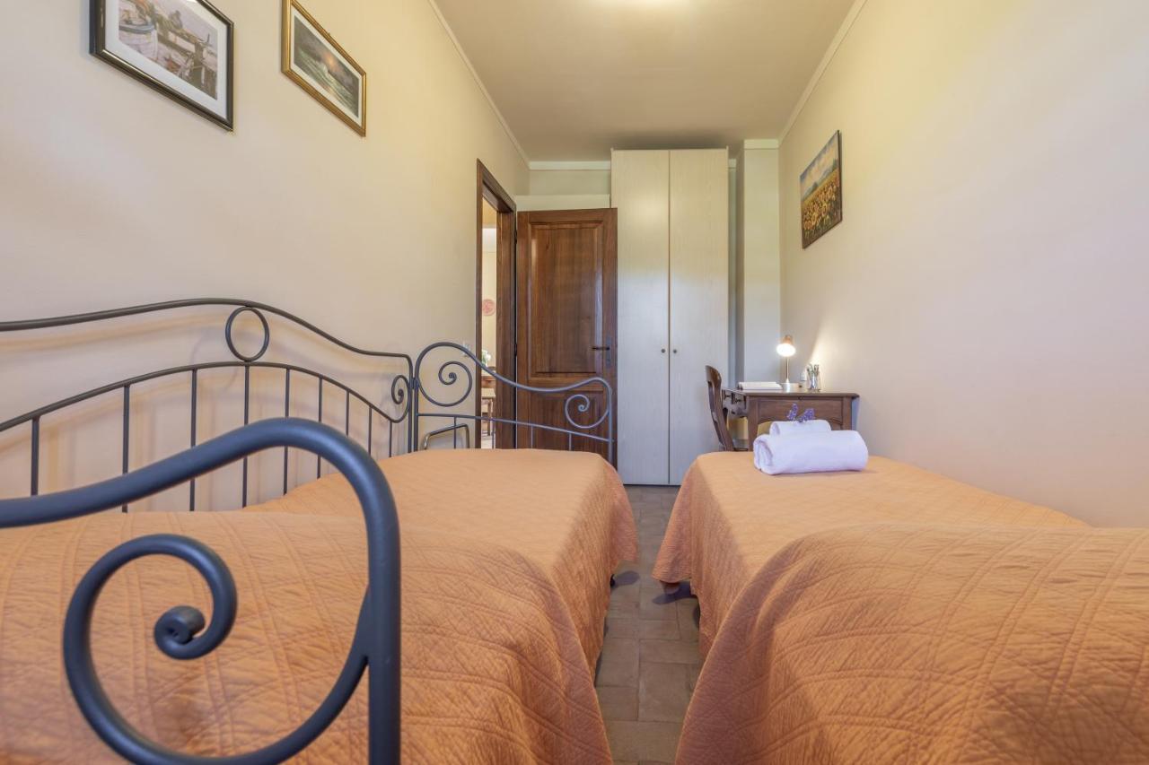 Bed and Breakfast La Casa Medioevale Lamporecchio Exterior foto