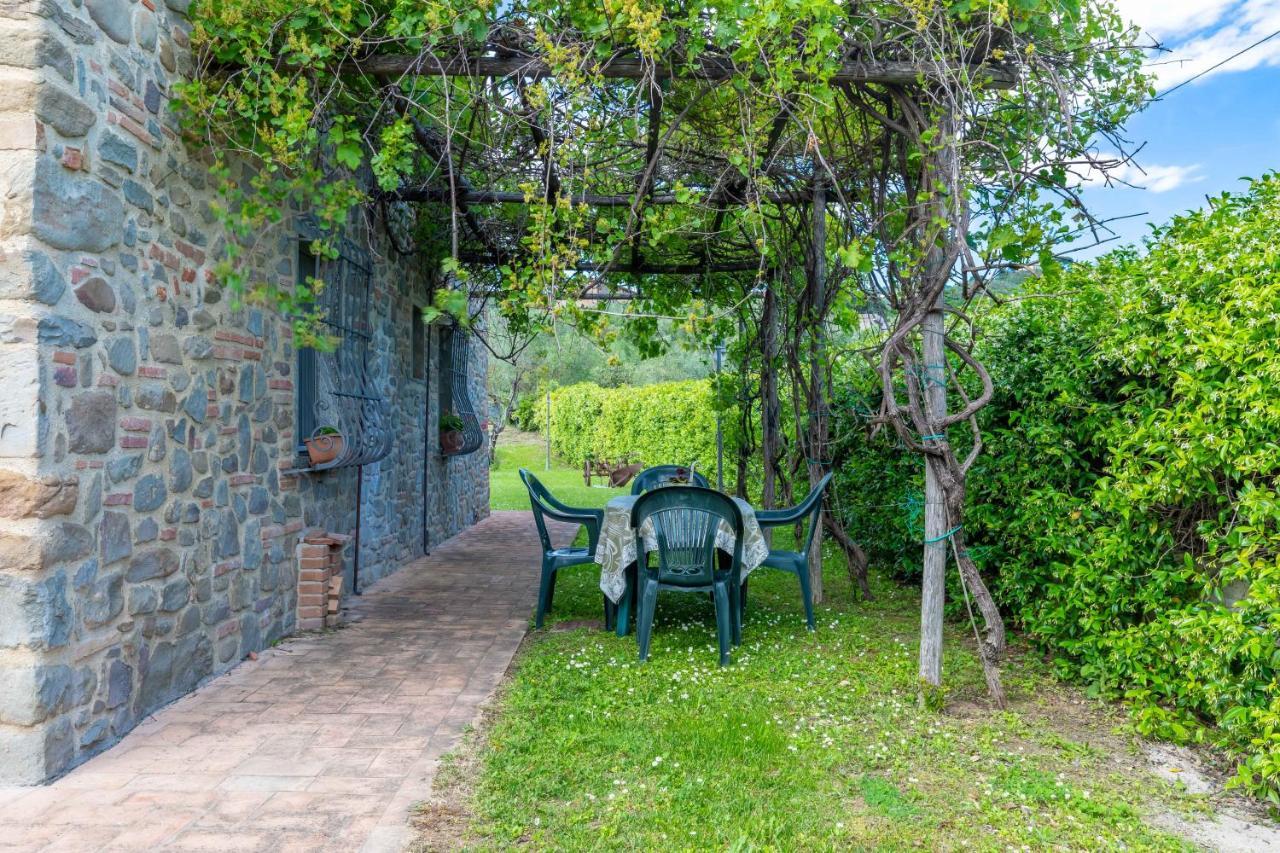 Bed and Breakfast La Casa Medioevale Lamporecchio Exterior foto
