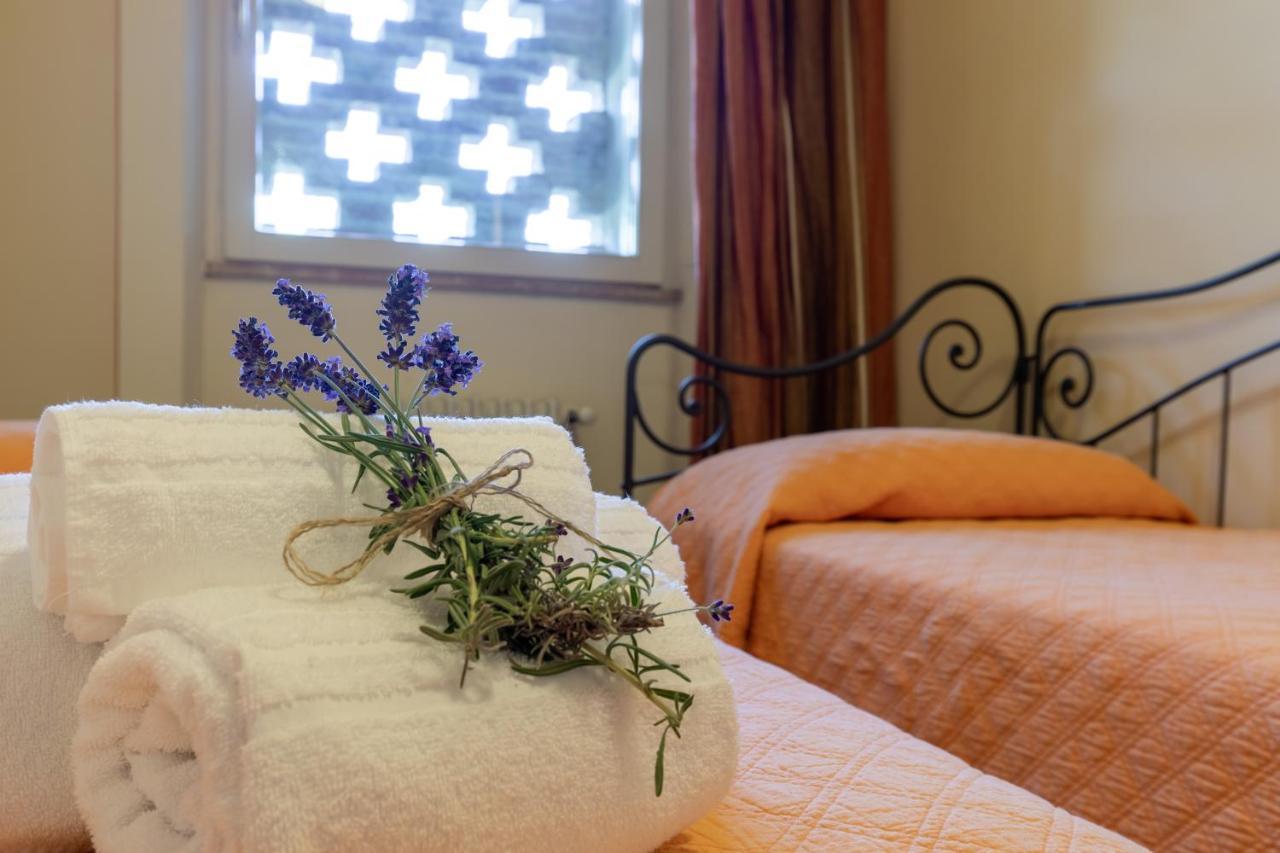 Bed and Breakfast La Casa Medioevale Lamporecchio Exterior foto