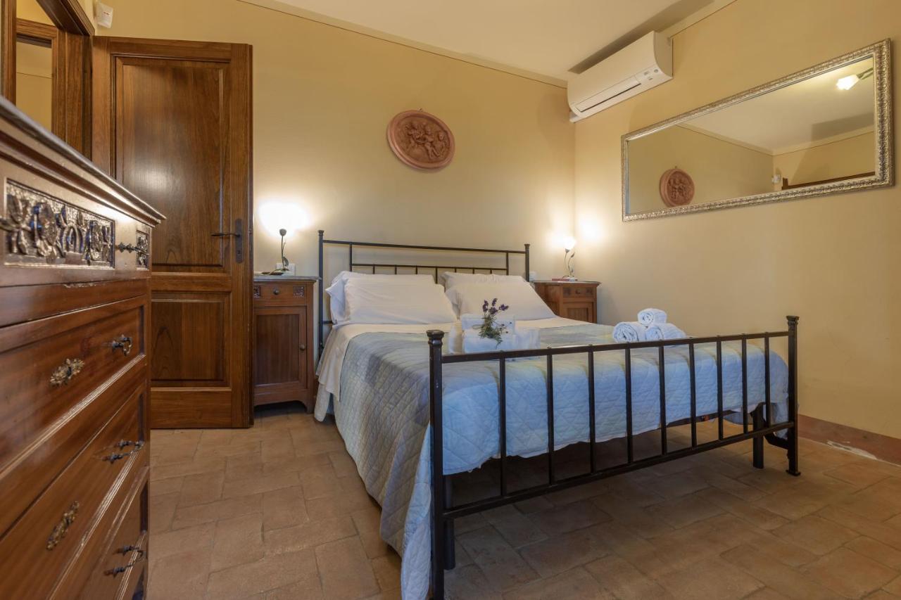Bed and Breakfast La Casa Medioevale Lamporecchio Exterior foto